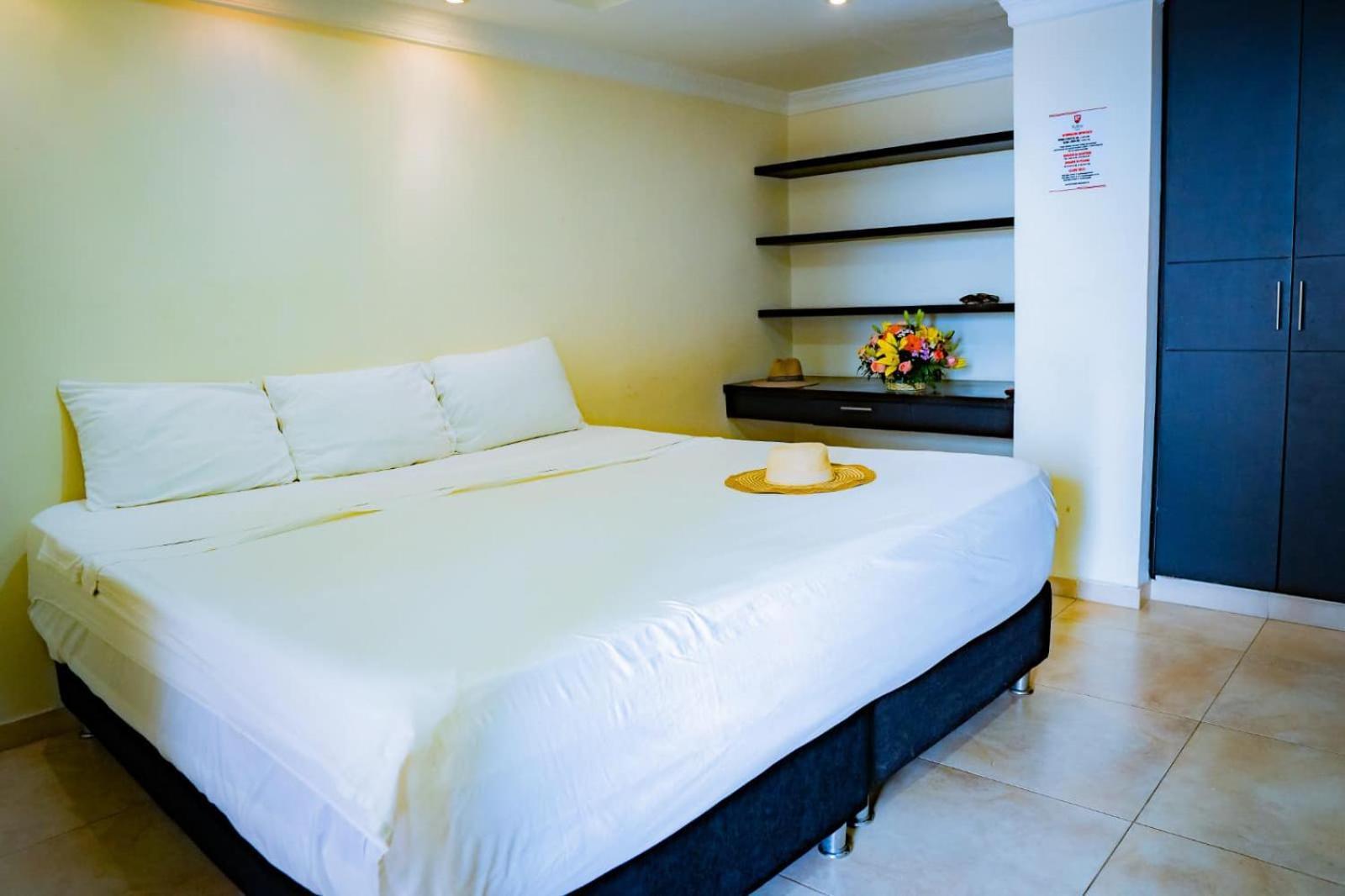 Kalina Hotel Хирардот Экстерьер фото
